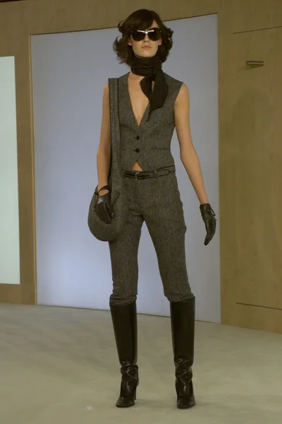 Look 17